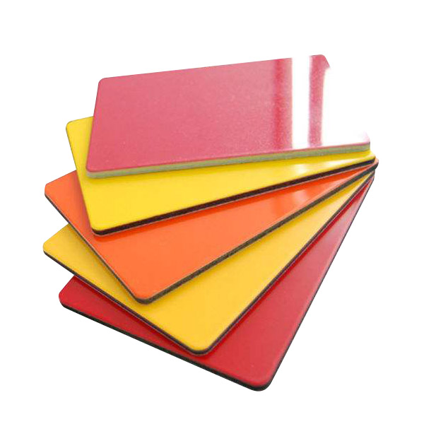 Mikä tekee PE Coating -alumiinikomposiittipaneelista ihanteellisen valinnan moderniin arkkitehtoniseen verhoukseen